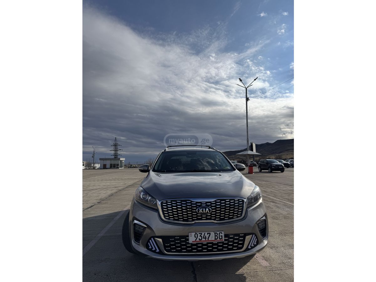 Kia Sorento - фото 1