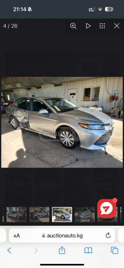 Toyota Camry - фото 1