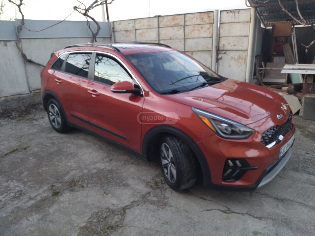 Kia Niro - фото 1