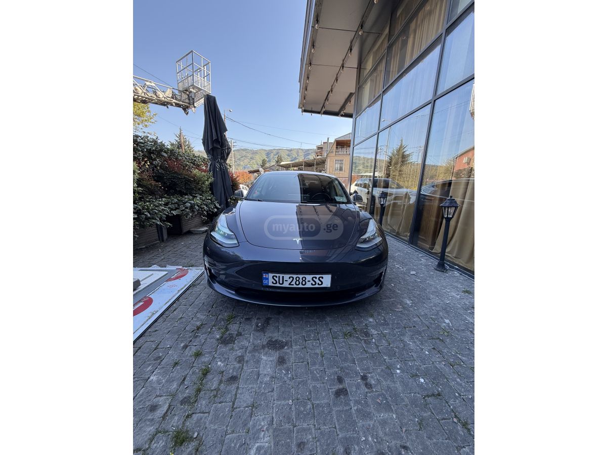 Tesla Model 3 - фото 6