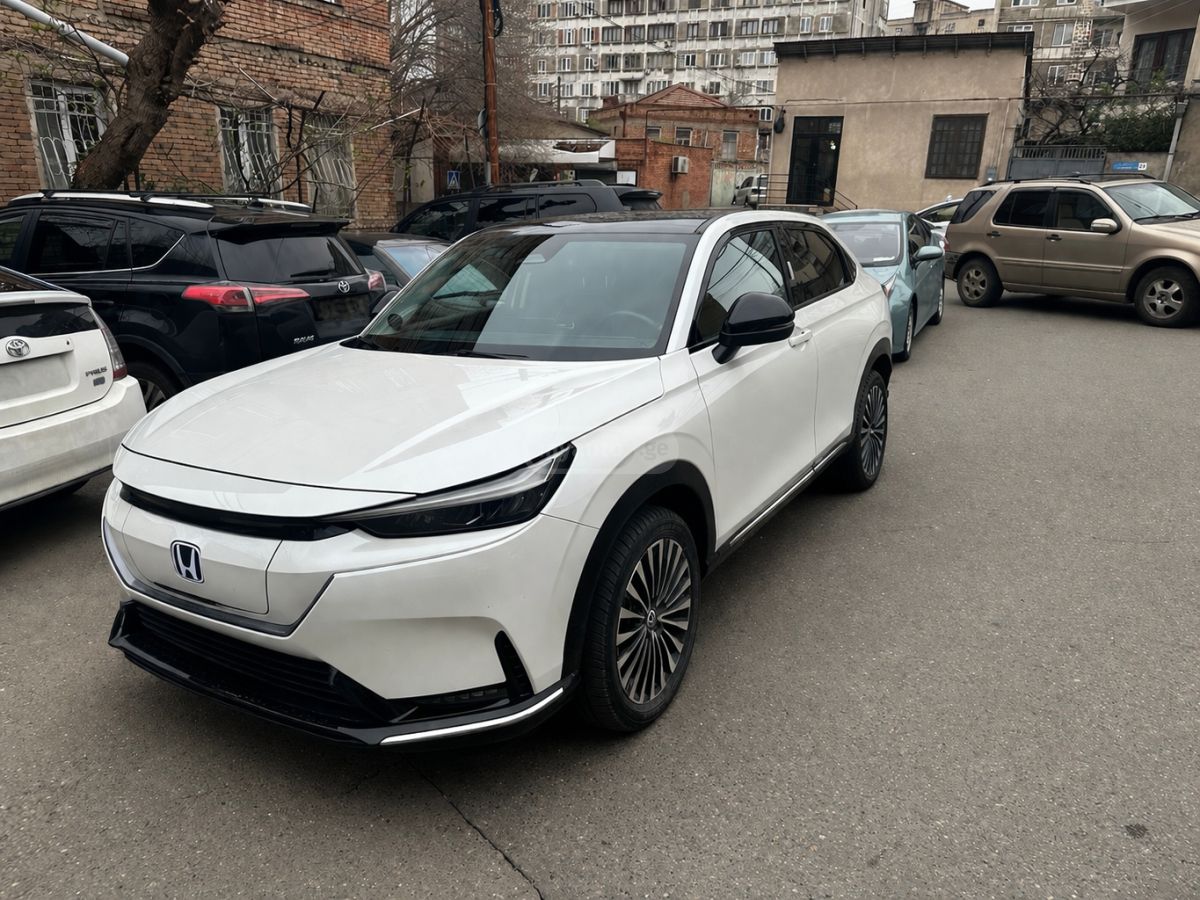 Honda E NS1 - фото 1