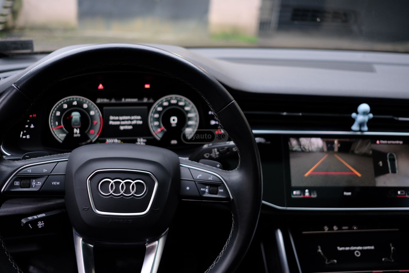 Audi Q8 - фото 6