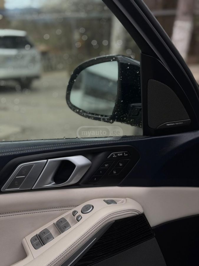 BMW X7 - фото 8
