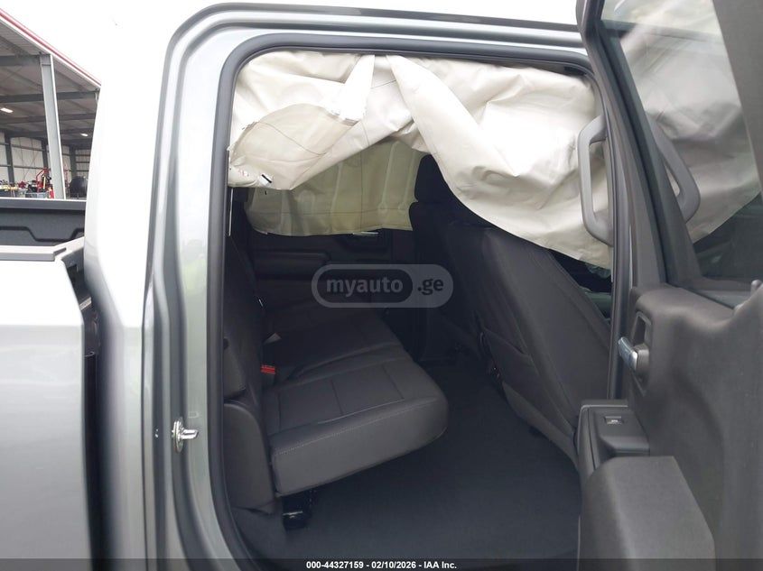 Chevrolet Silverado 2026 — миниатюра 8