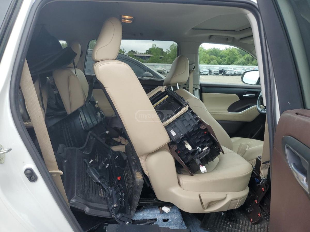 Toyota Highlander - фото 11
