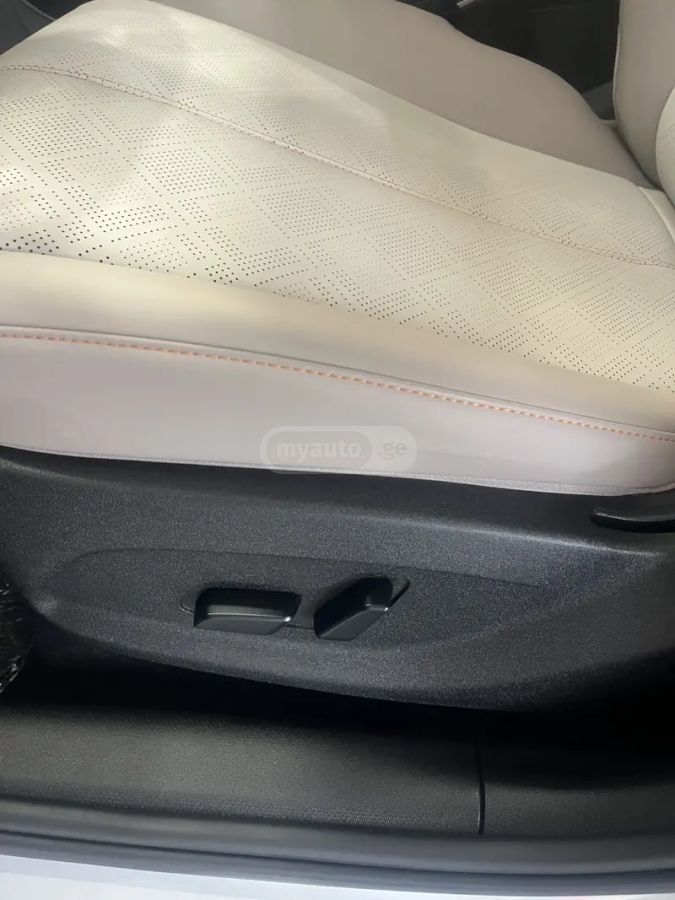 BYD Yuan 2025 — миниатюра 6