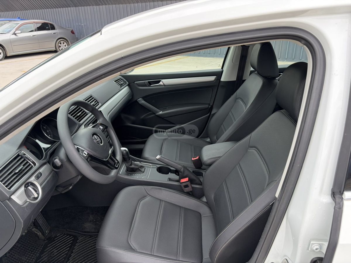 Volkswagen Passat - фото 5