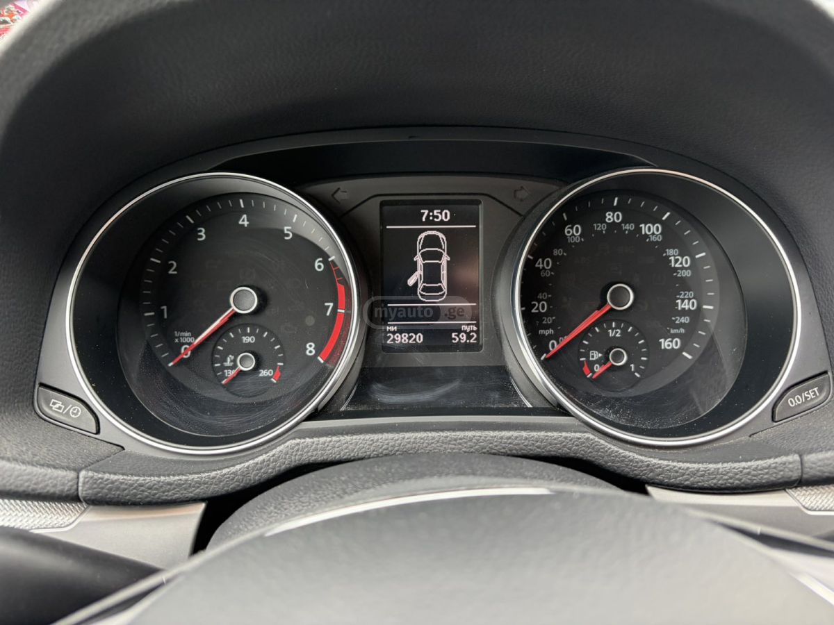 Volkswagen Passat - фото 6