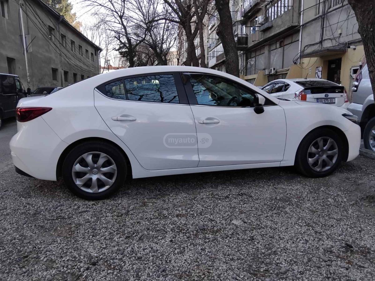 Mazda Axela - фото 1