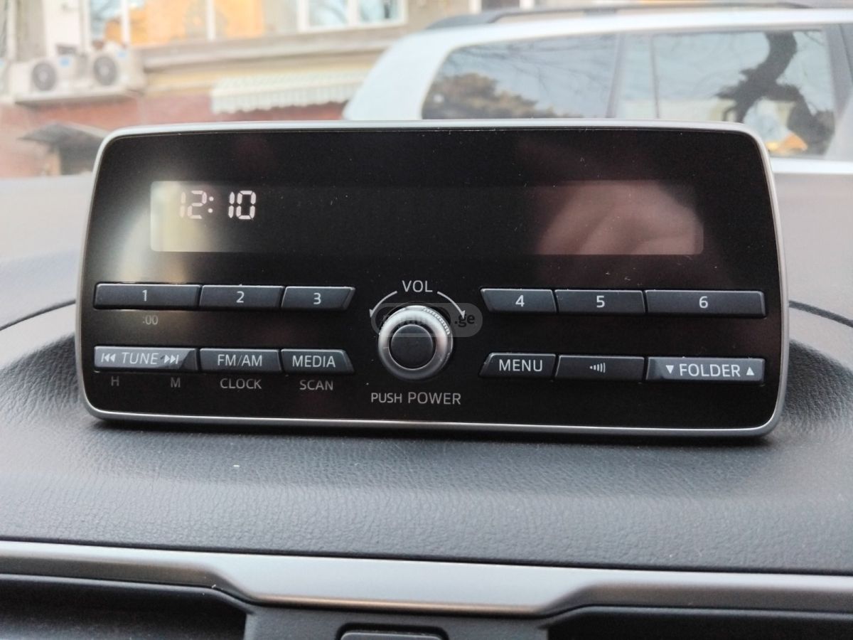 Mazda Axela - фото 12