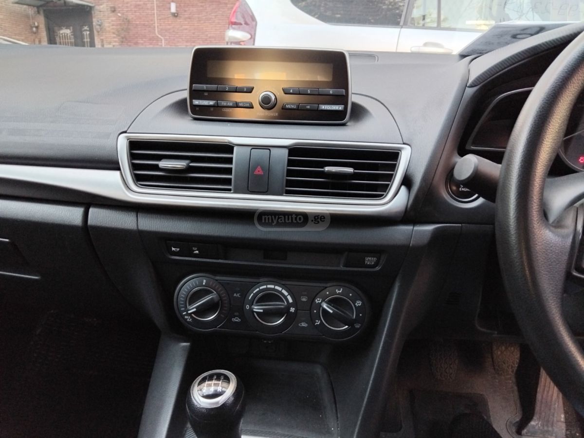 Mazda Axela - фото 4