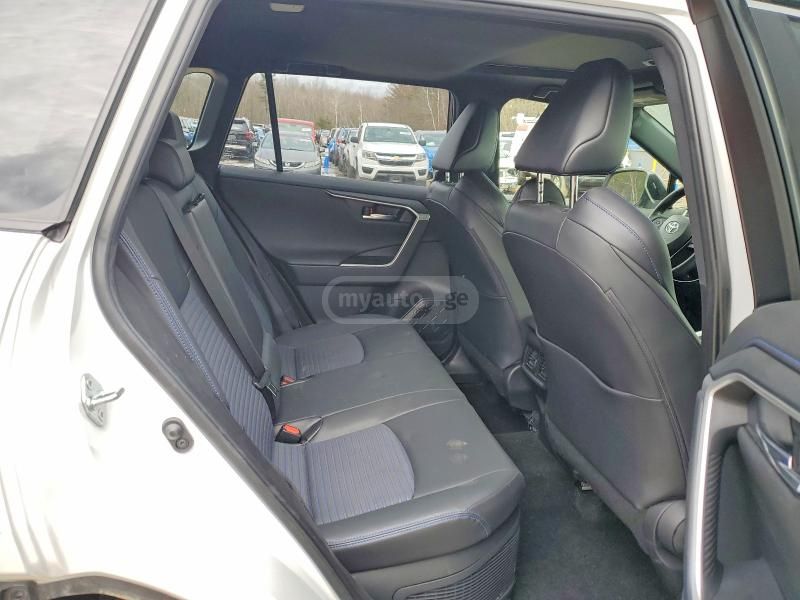 Toyota RAV 4 - фото 11