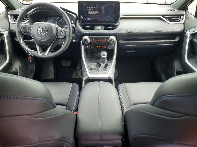 Toyota RAV 4 - фото 8