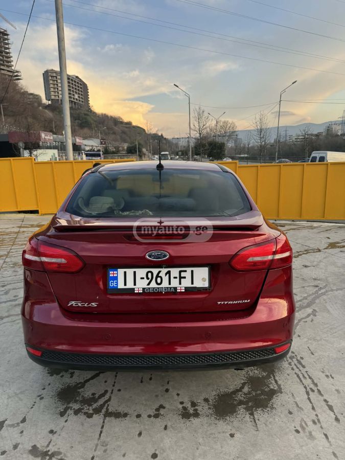 Ford Focus - фото 2