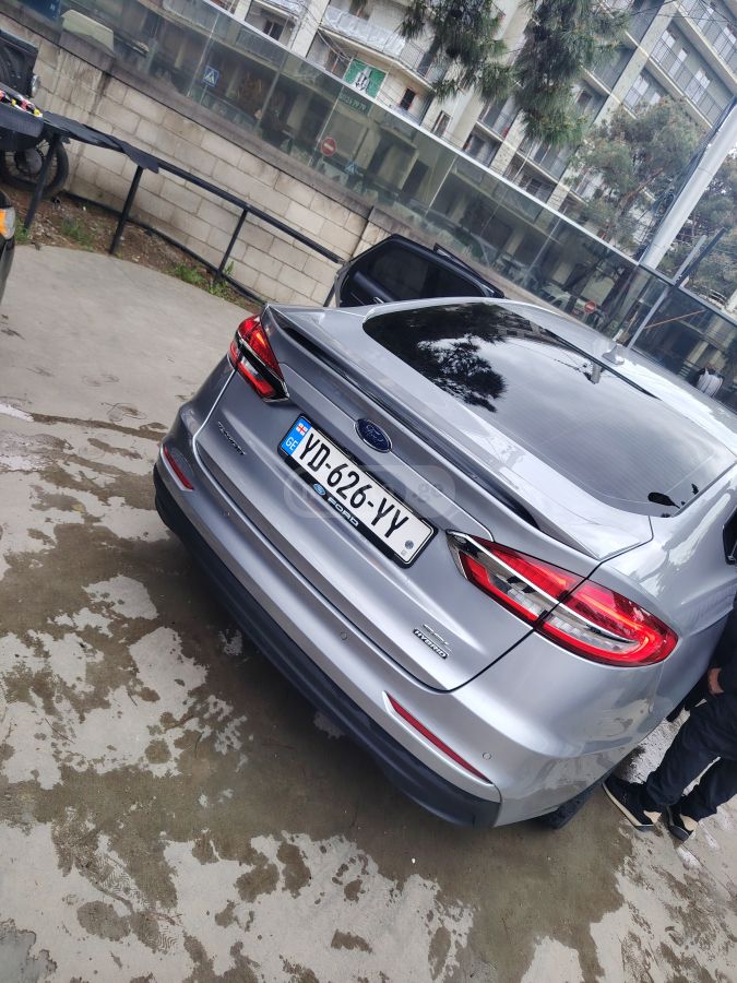 Ford Fusion - фото 2