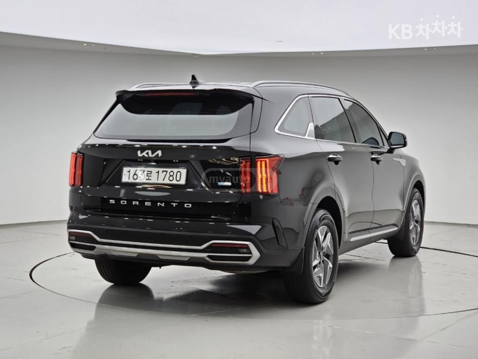 Kia Sorento - фото 3