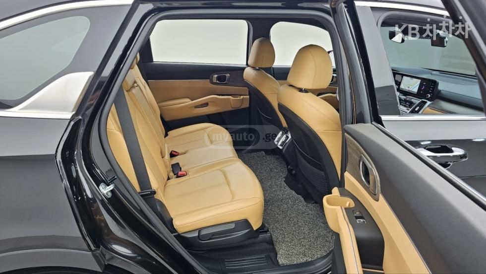 Kia Sorento - фото 8