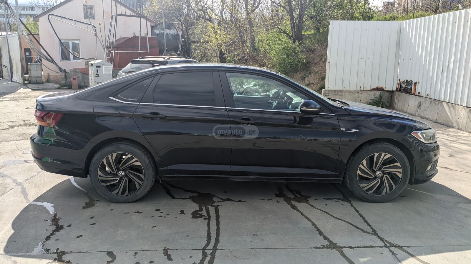 Volkswagen Jetta - фото 1