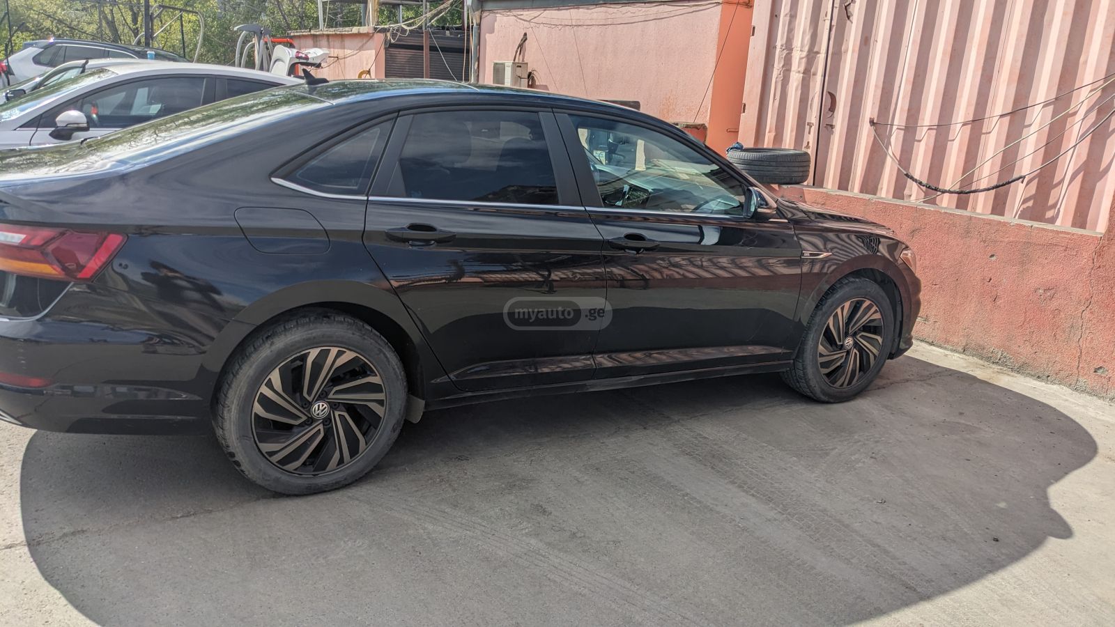 Volkswagen Jetta - фото 4