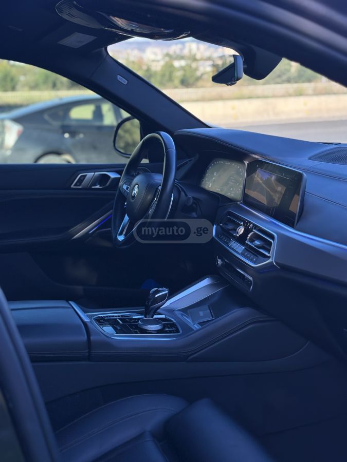 BMW xDrive40i 4dr All-Wheel Drive — миниатюра 12