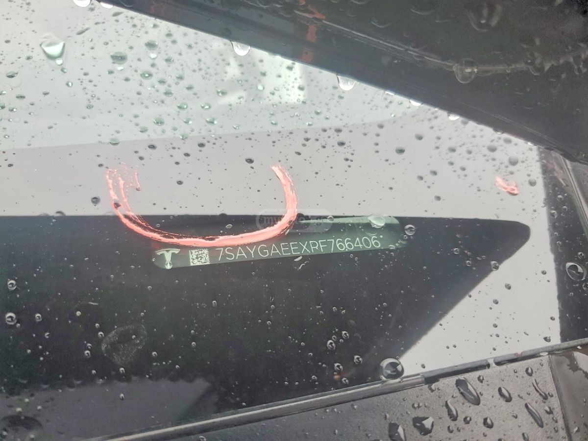 Tesla Model Y - фото 12