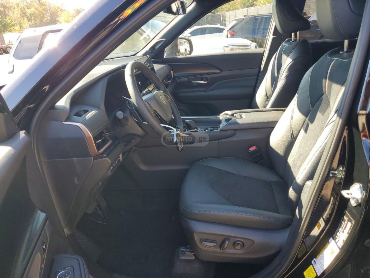 Toyota LIMITED — миниатюра 9