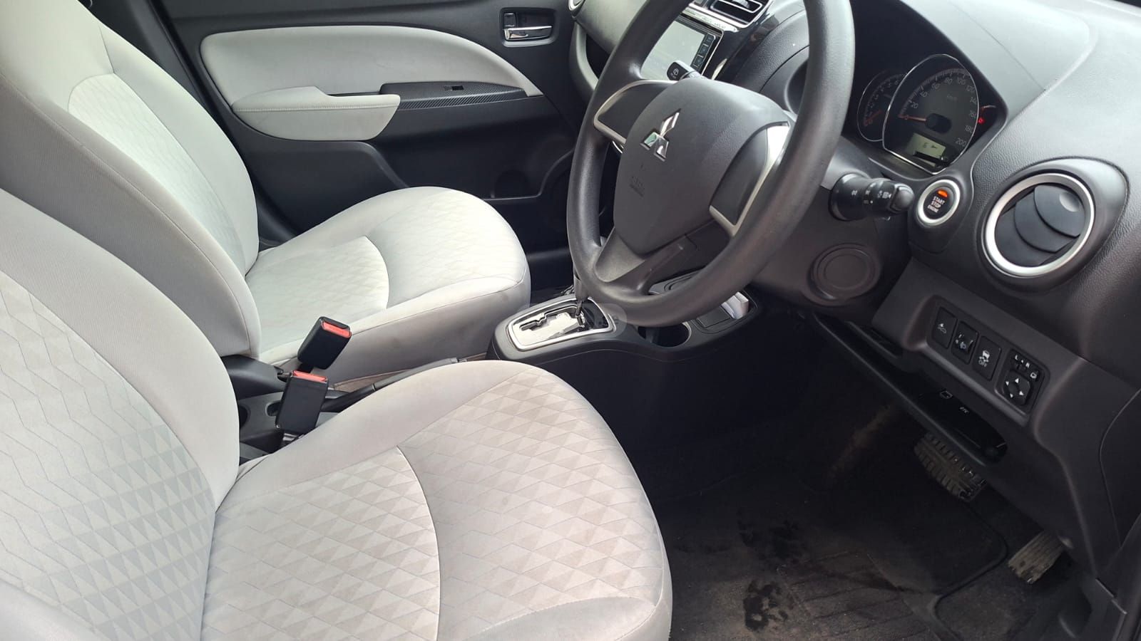 Mitsubishi Mirage - фото 11