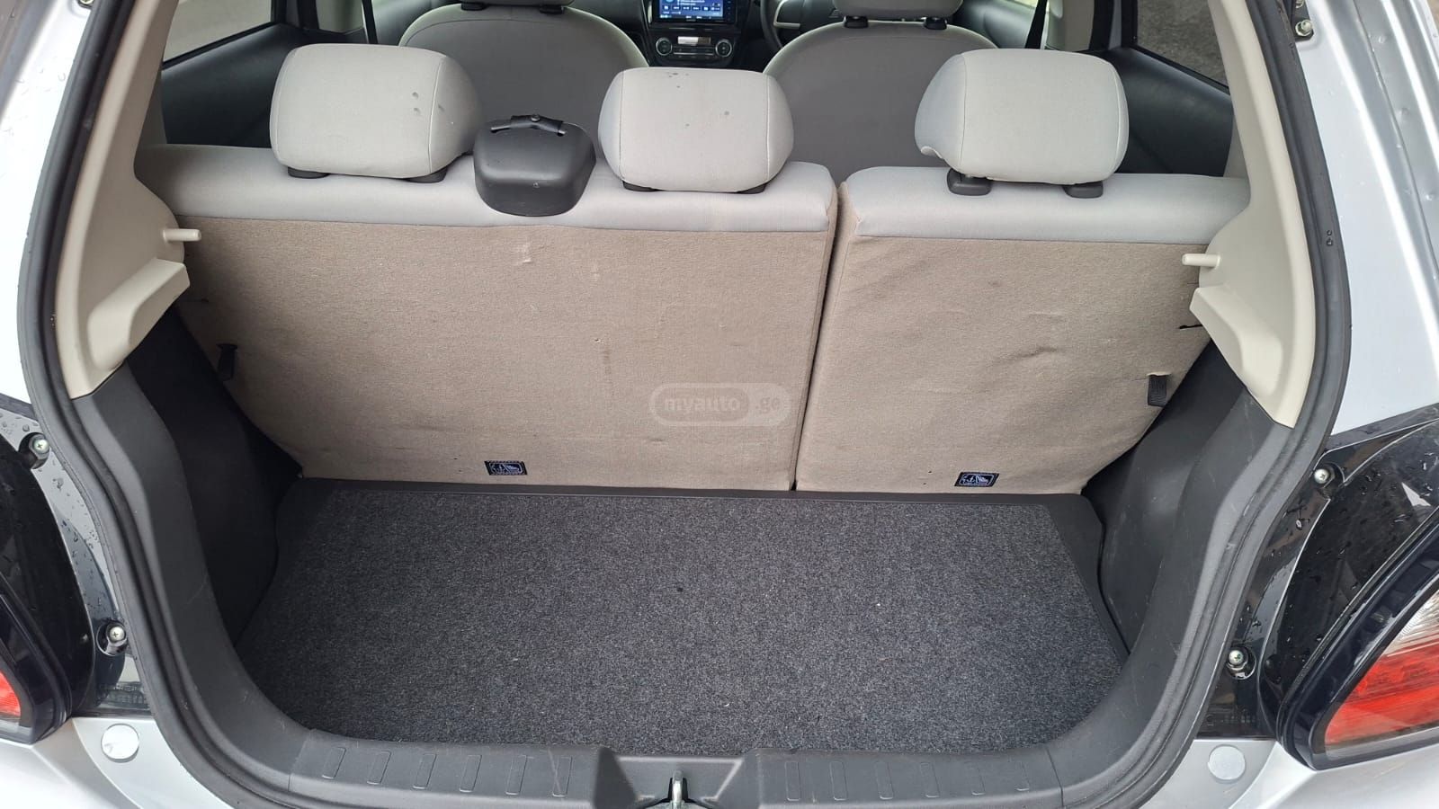 Mitsubishi Mirage - фото 13