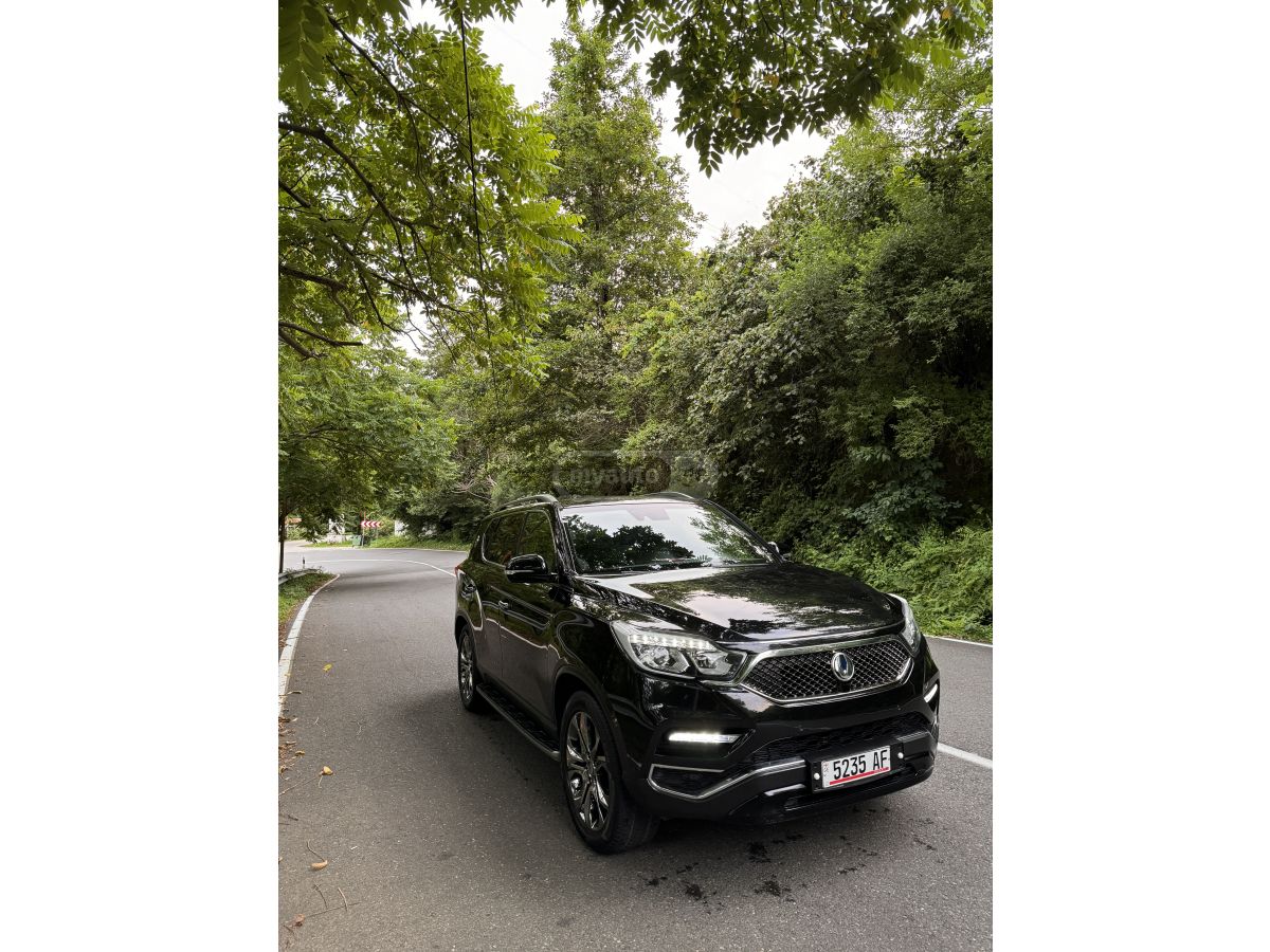 Ssangyong Rexton - фото 1
