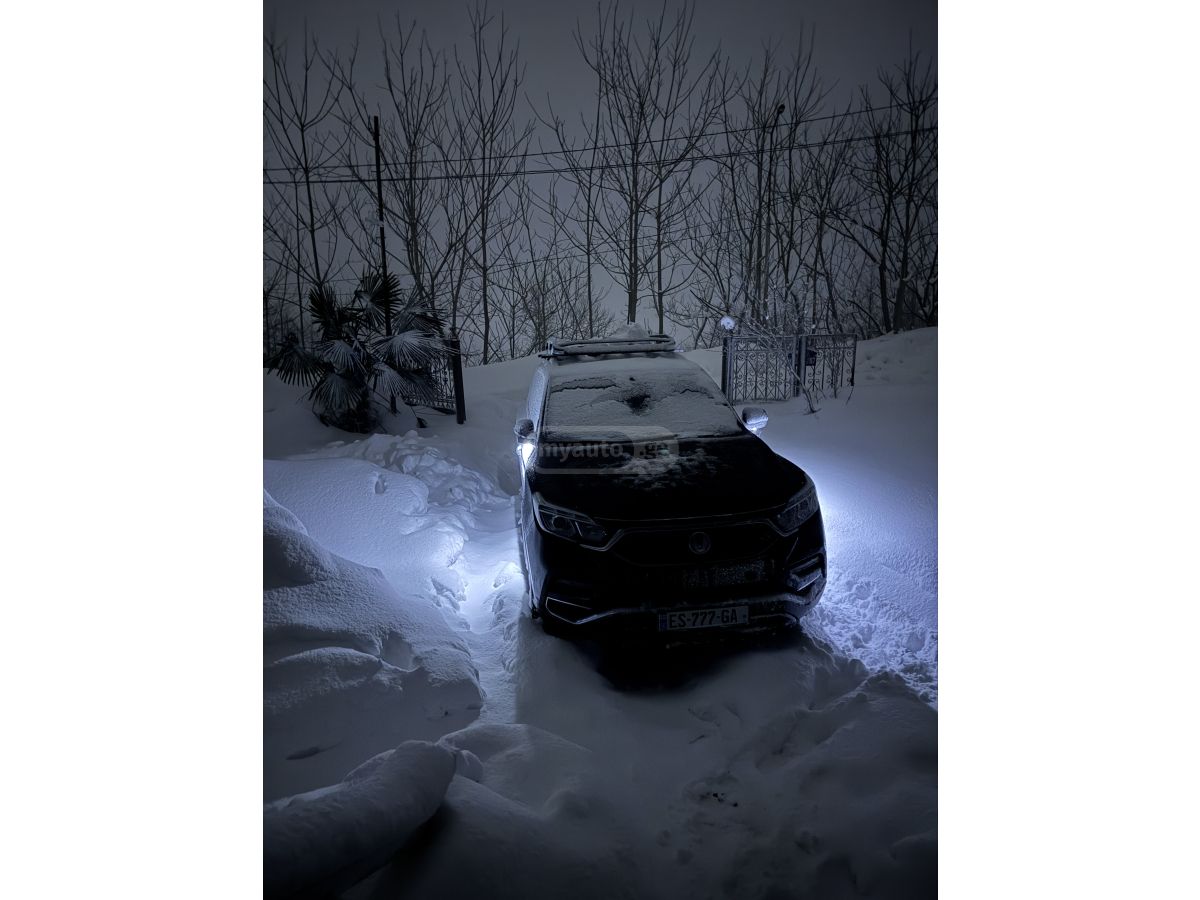 Ssangyong Rexton - фото 14