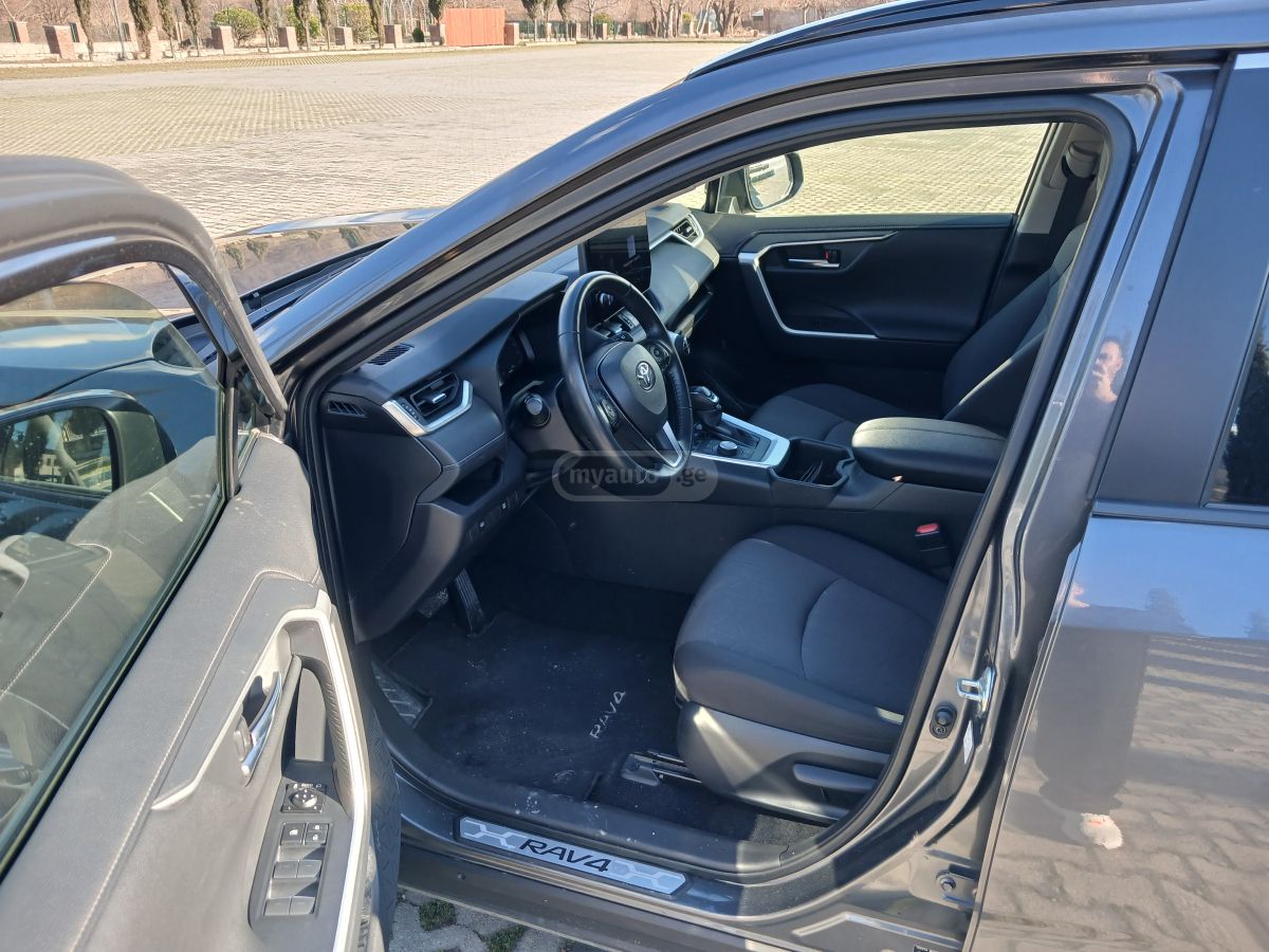 Toyota RAV 4 - фото 8