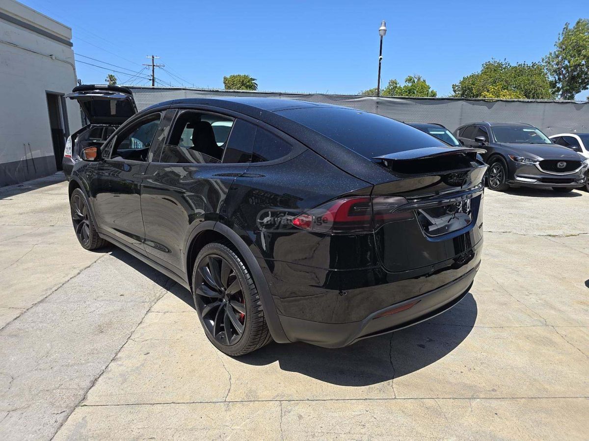 Tesla Model 3 - фото 3