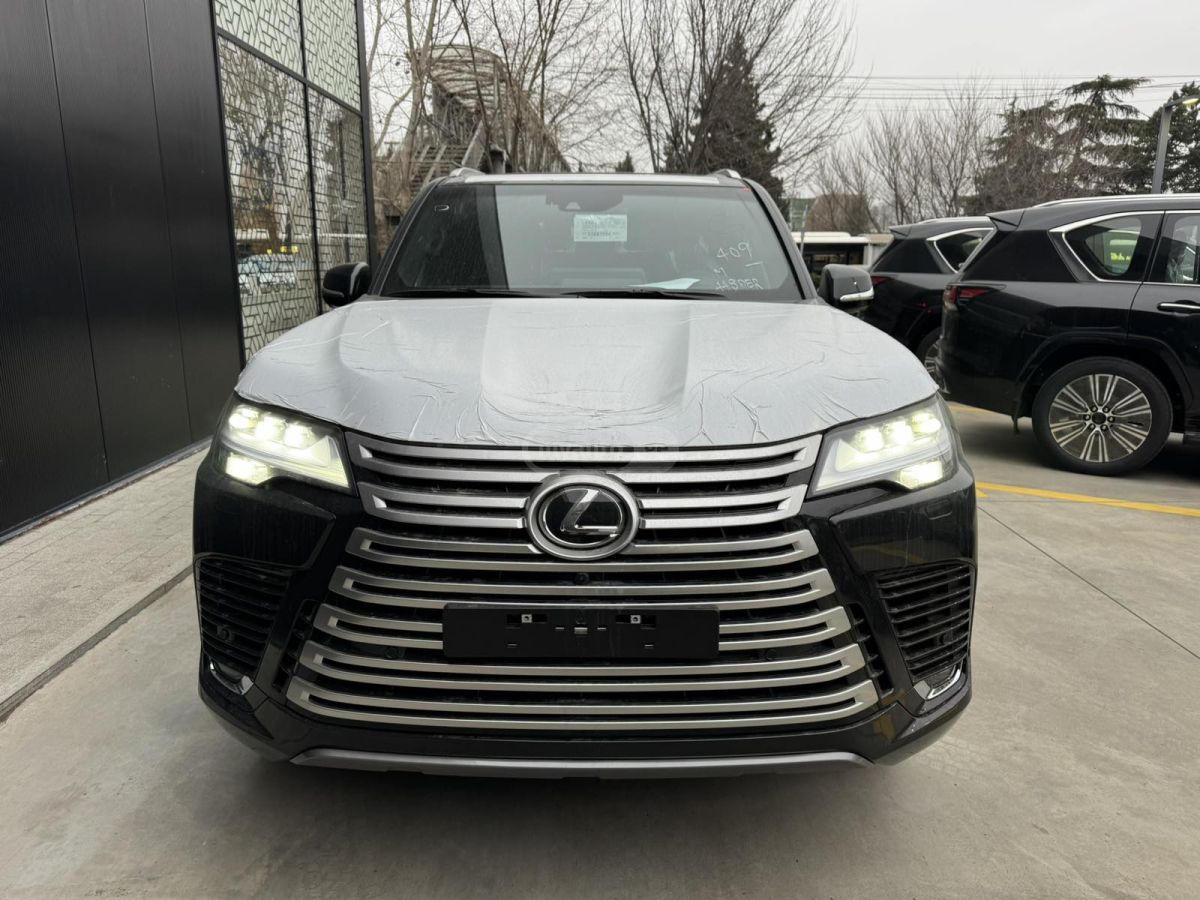 Lexus LX 500 - фото 1