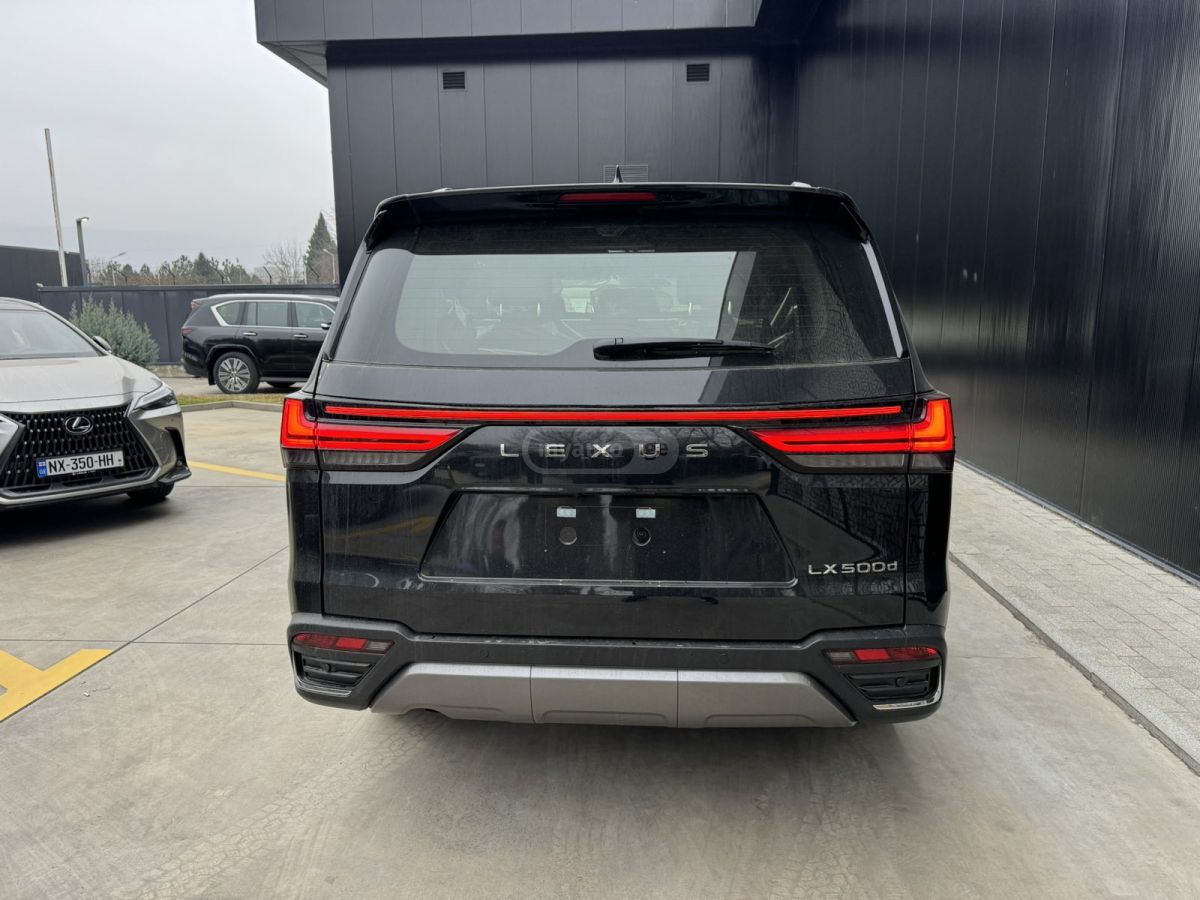 Lexus LX 500 - фото 7