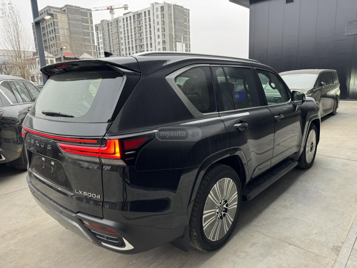 Lexus LX 500 - фото 8