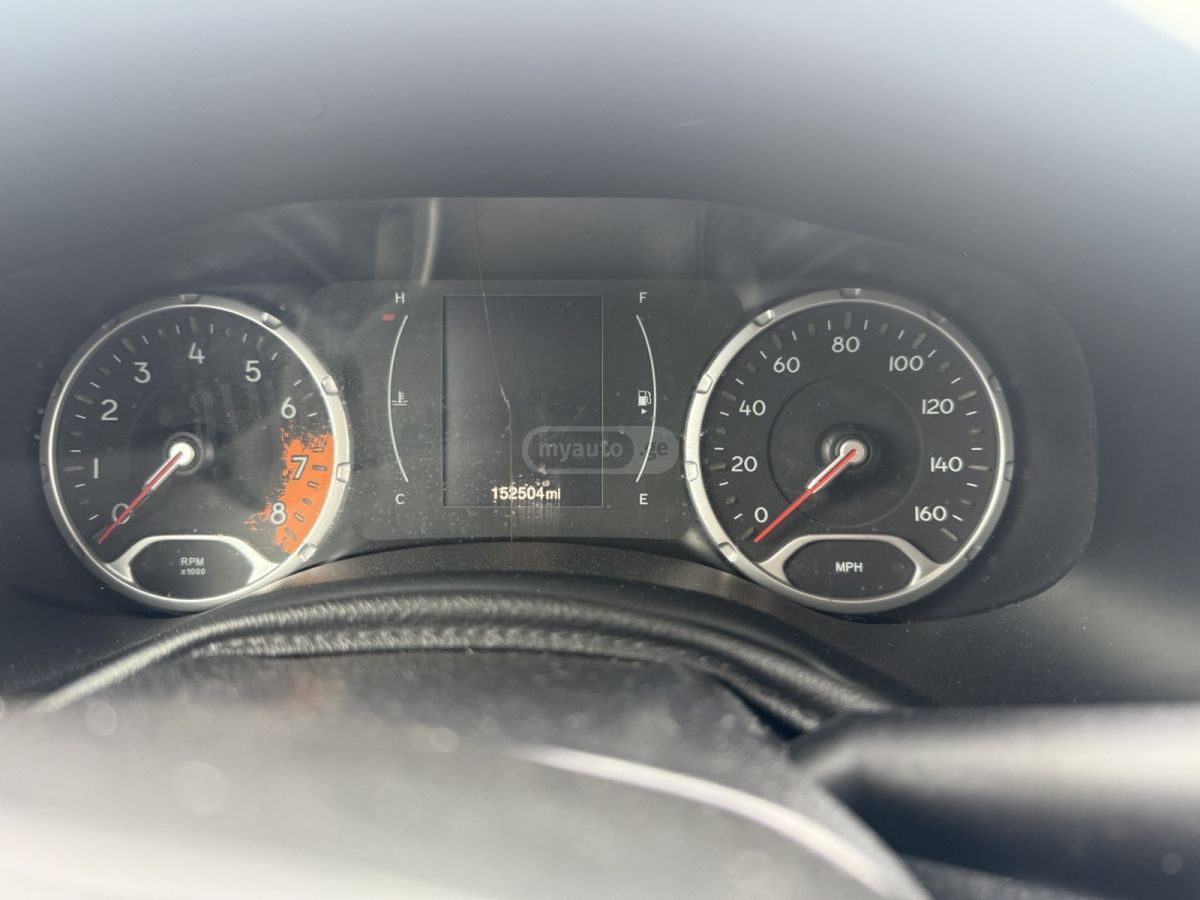Jeep Renegade - фото 6