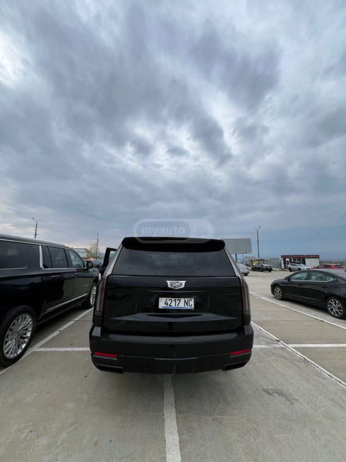 Cadillac Escalade - фото 6