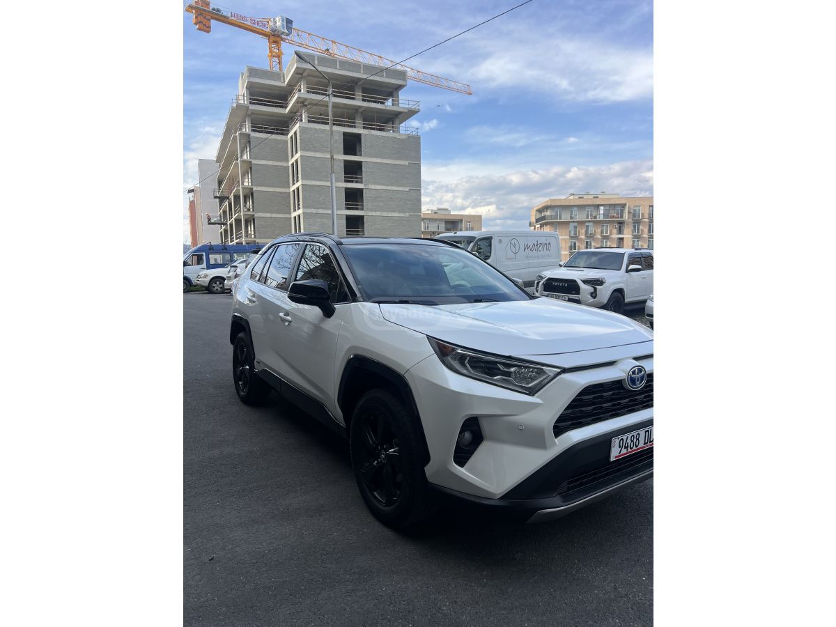 Toyota RAV 4 - фото 3