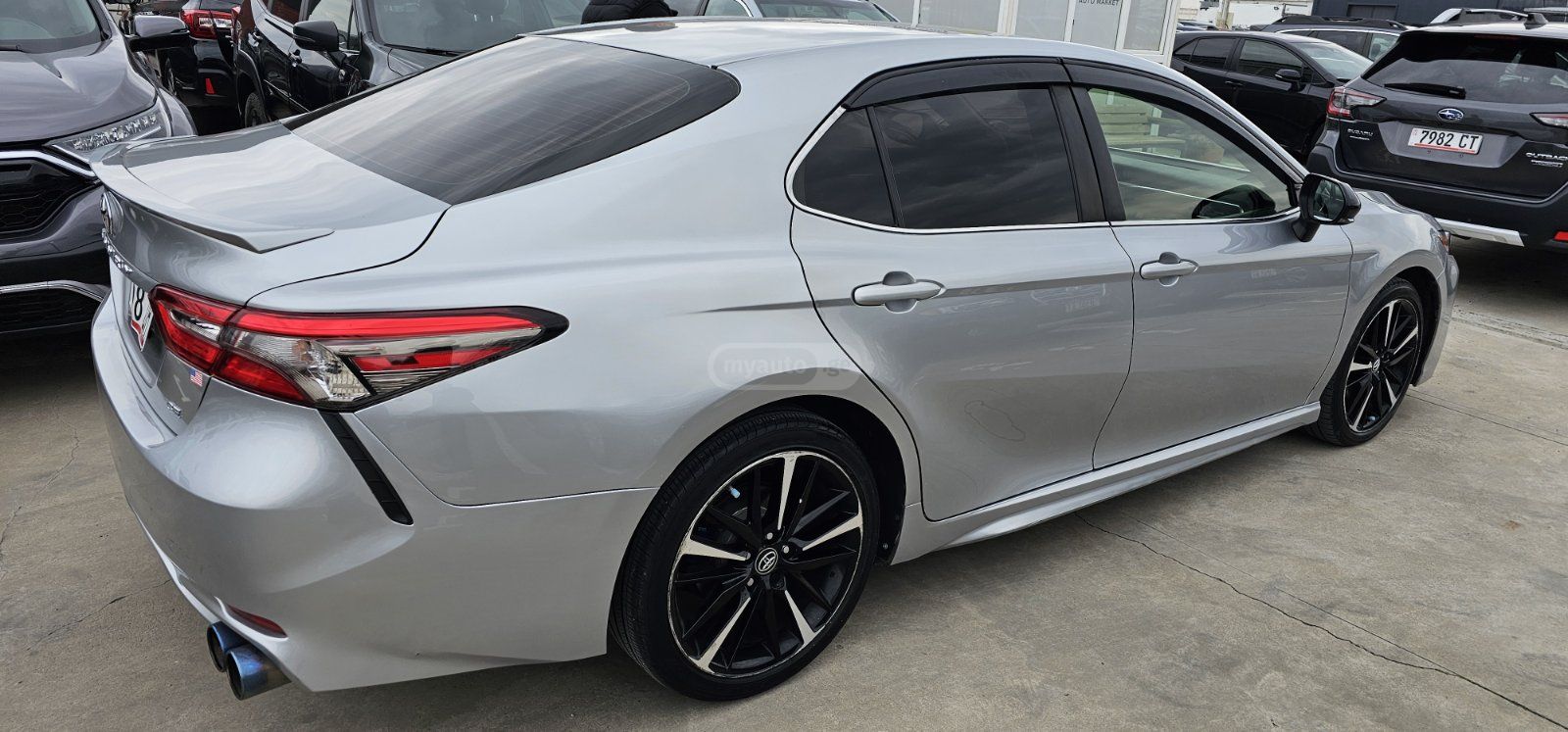 Toyota Camry - фото 5