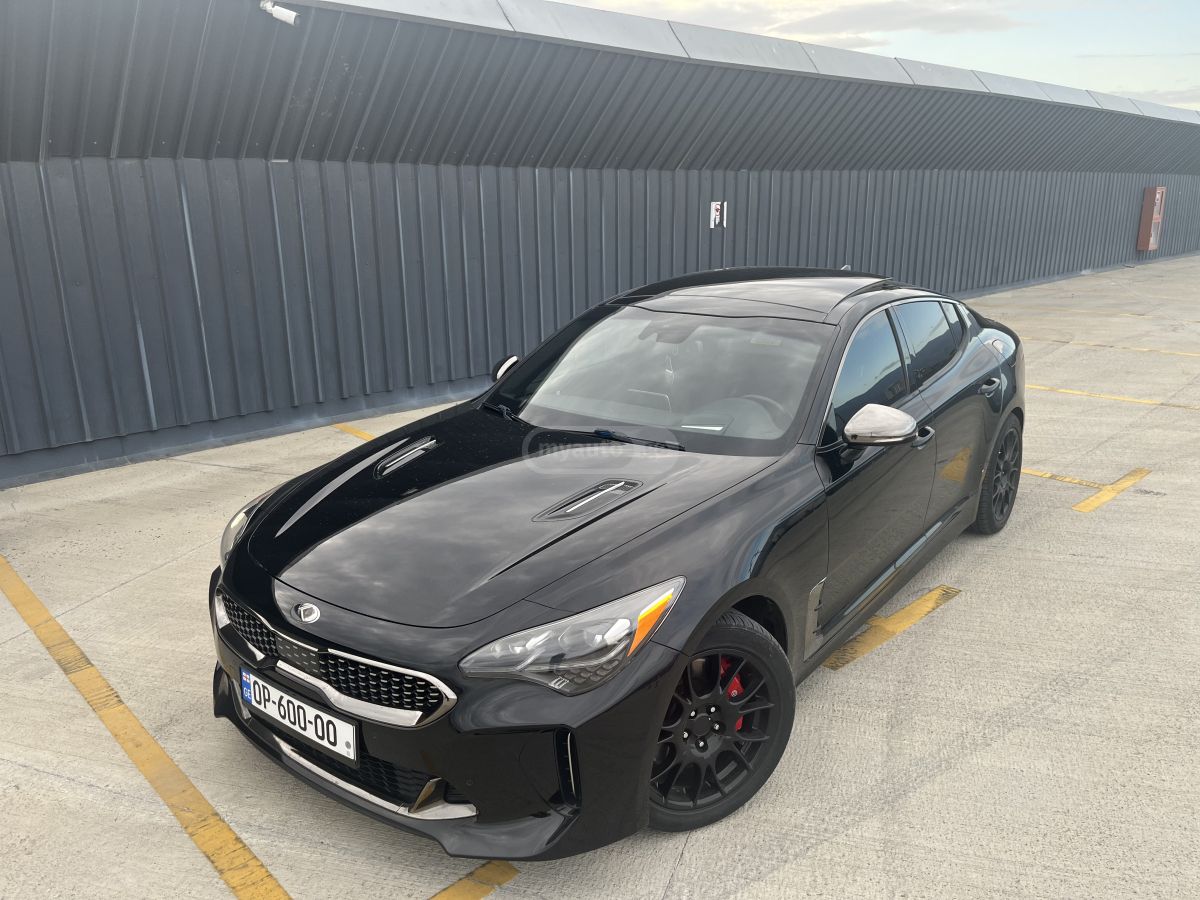 Kia Stinger - фото 1