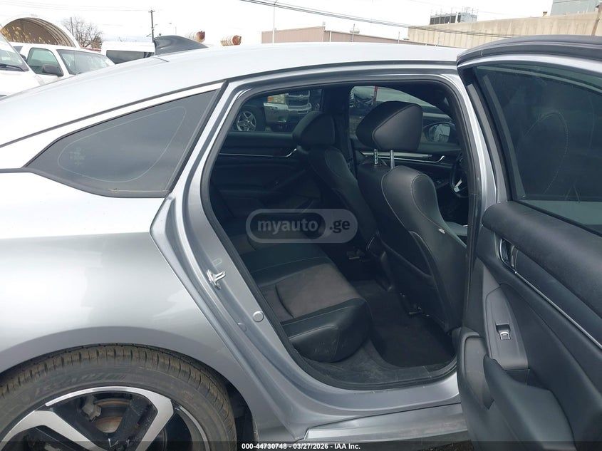 Honda Accord - фото 8