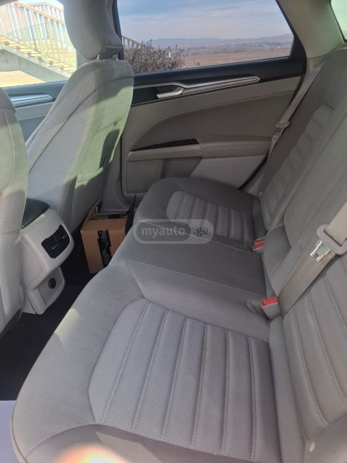 Ford Fusion - фото 4