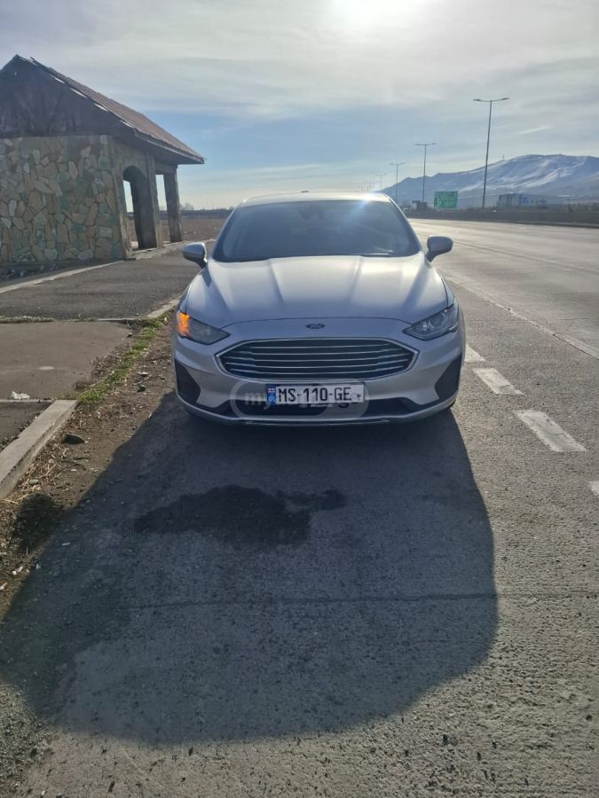 Ford Fusion - фото 6