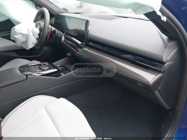 BMW M5 2026 — миниатюра 10