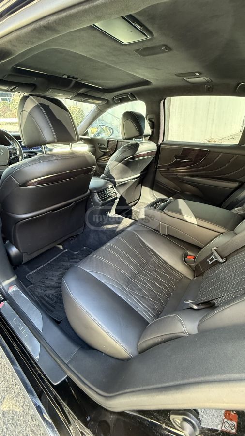 Lexus LS 500 - фото 12