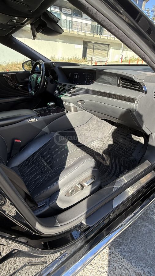 Lexus LS 500 - фото 13