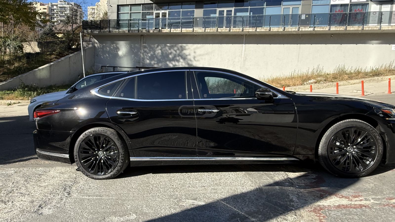 Lexus LS 500 - фото 5