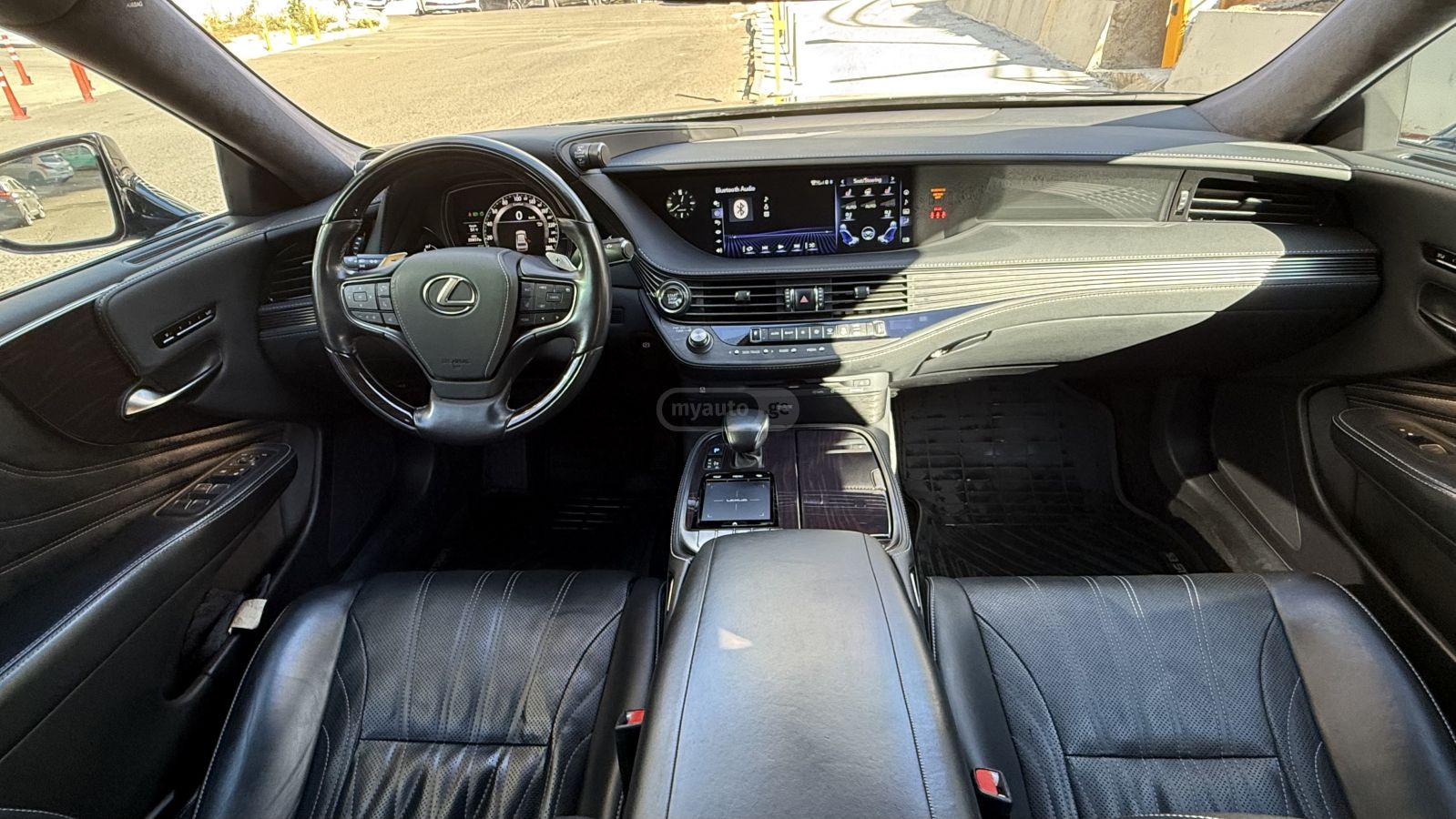 Lexus LS 500 - фото 9