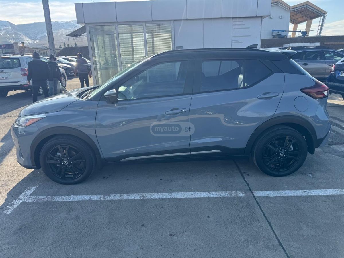 Nissan SV 4dr Front-Wheel Drive CVT — миниатюра 1