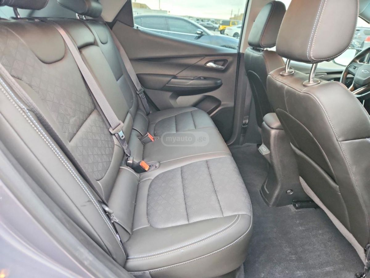 Chevrolet Bolt EV - фото 9